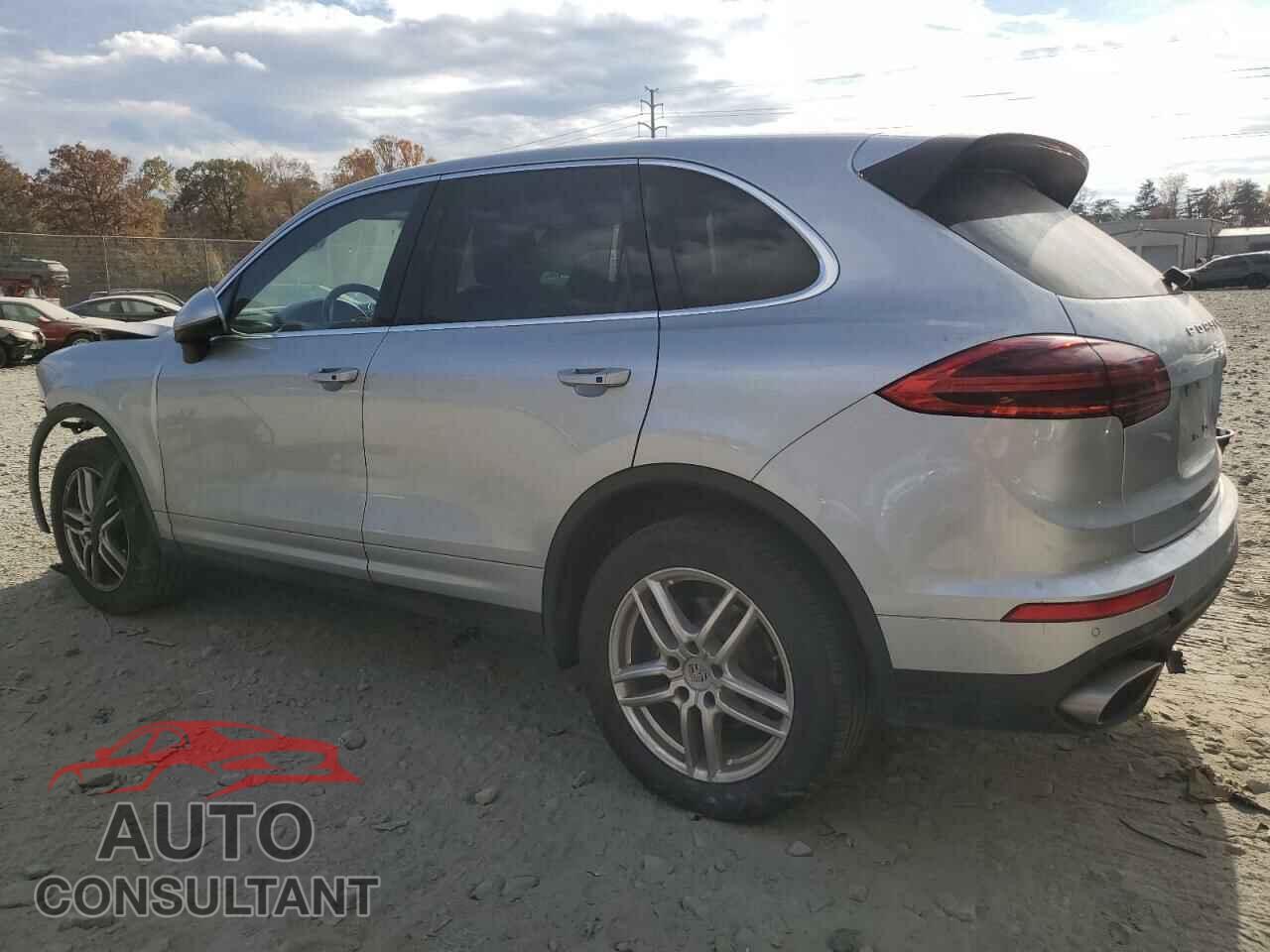 PORSCHE CAYENNE 2016 - WP1AA2A23GKA15845
