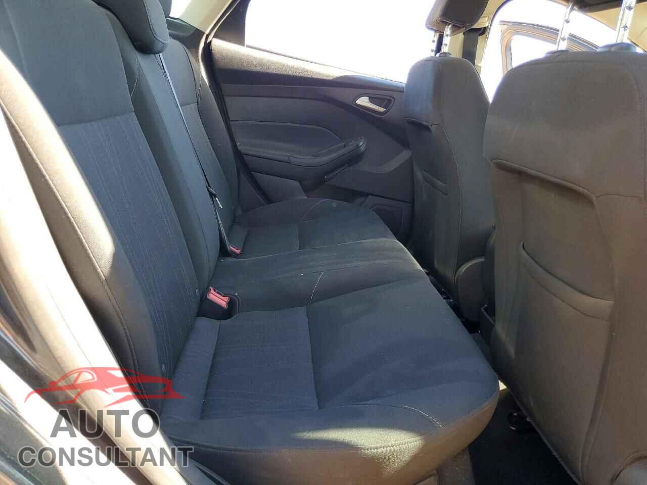 FORD FOCUS 2015 - 1FADP3FEXFL227419