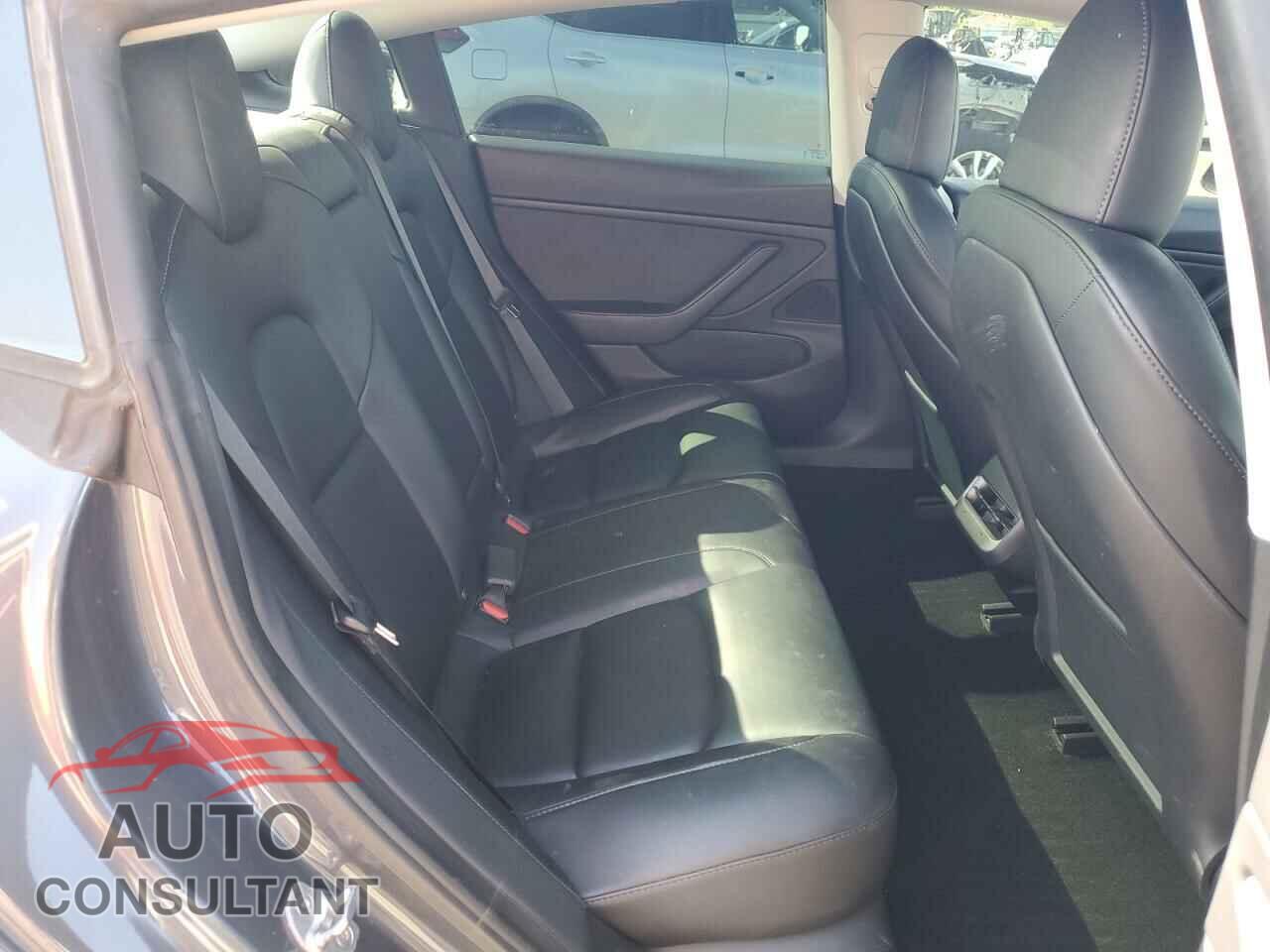 TESLA MODEL 3 2021 - 5YJ3E1EB4MF877242