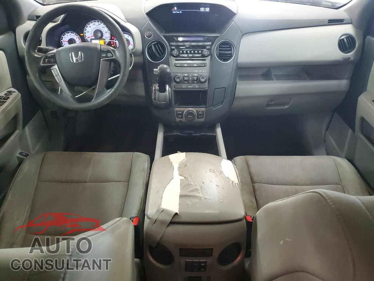 HONDA PILOT 2015 - 5FNYF3H30FB027663