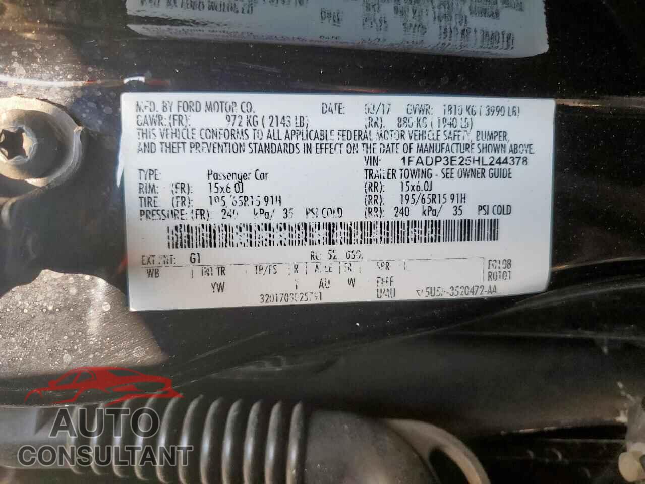 FORD FOCUS 2017 - 1FADP3E25HL244378