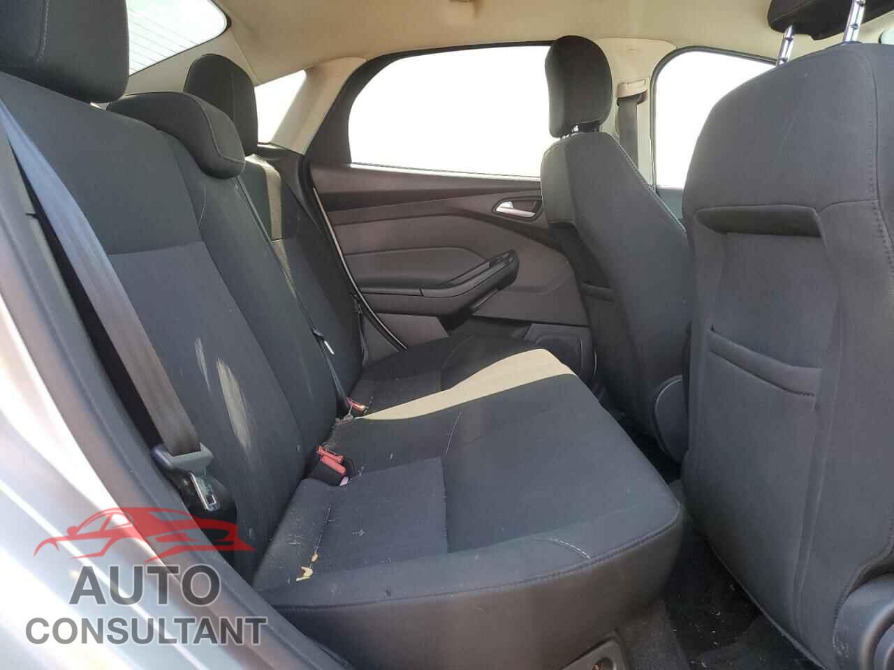 FORD FOCUS 2017 - 1FADP3F29HL253633