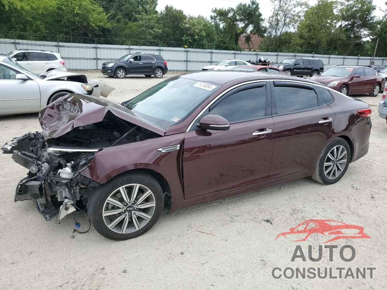 KIA OPTIMA 2020 - 5XXGU4L15LG413923