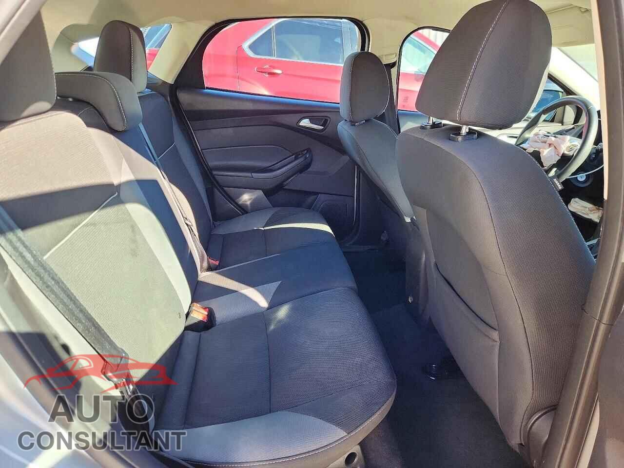FORD FOCUS 2014 - 1FADP3K29EL388435