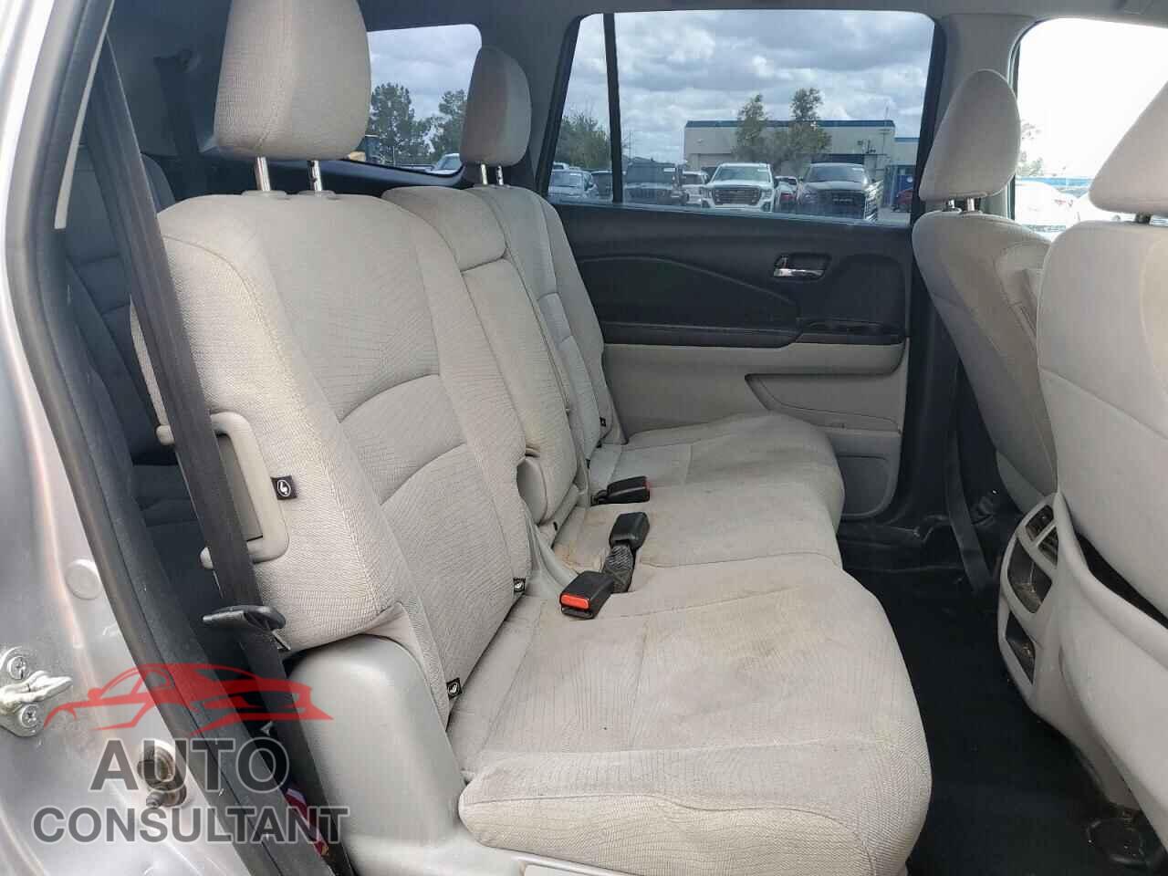 HONDA PILOT 2017 - 5FNYF6H16HB082878