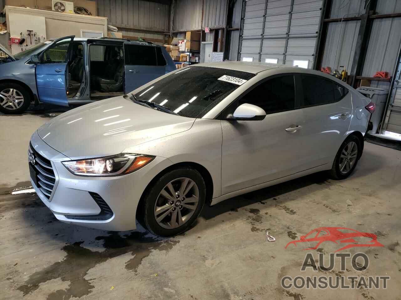 HYUNDAI ELANTRA 2018 - KMHD84LF2JU449347