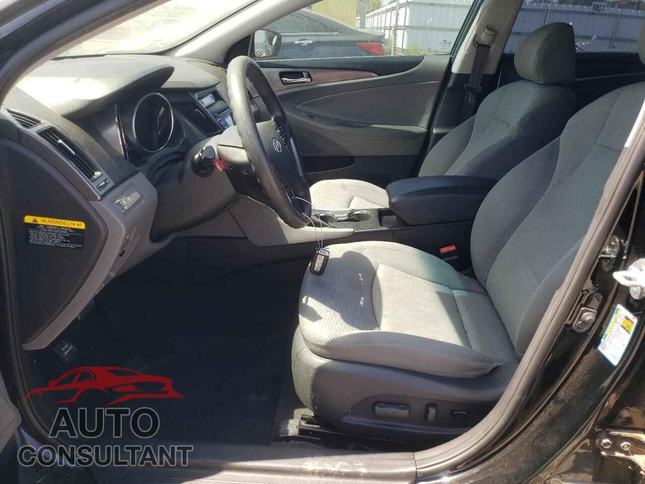 HYUNDAI SONATA 2012 - KMHEC4A40CA034312