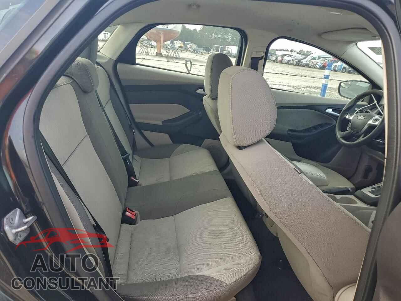 FORD FOCUS 2014 - 1FADP3F26EL147703