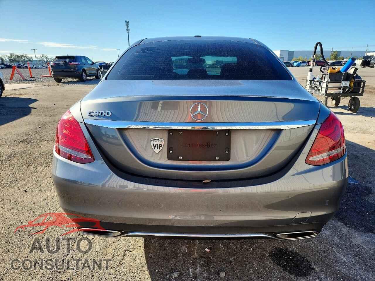 MERCEDES-BENZ C-CLASS 2018 - 55SWF4JB5JU281178