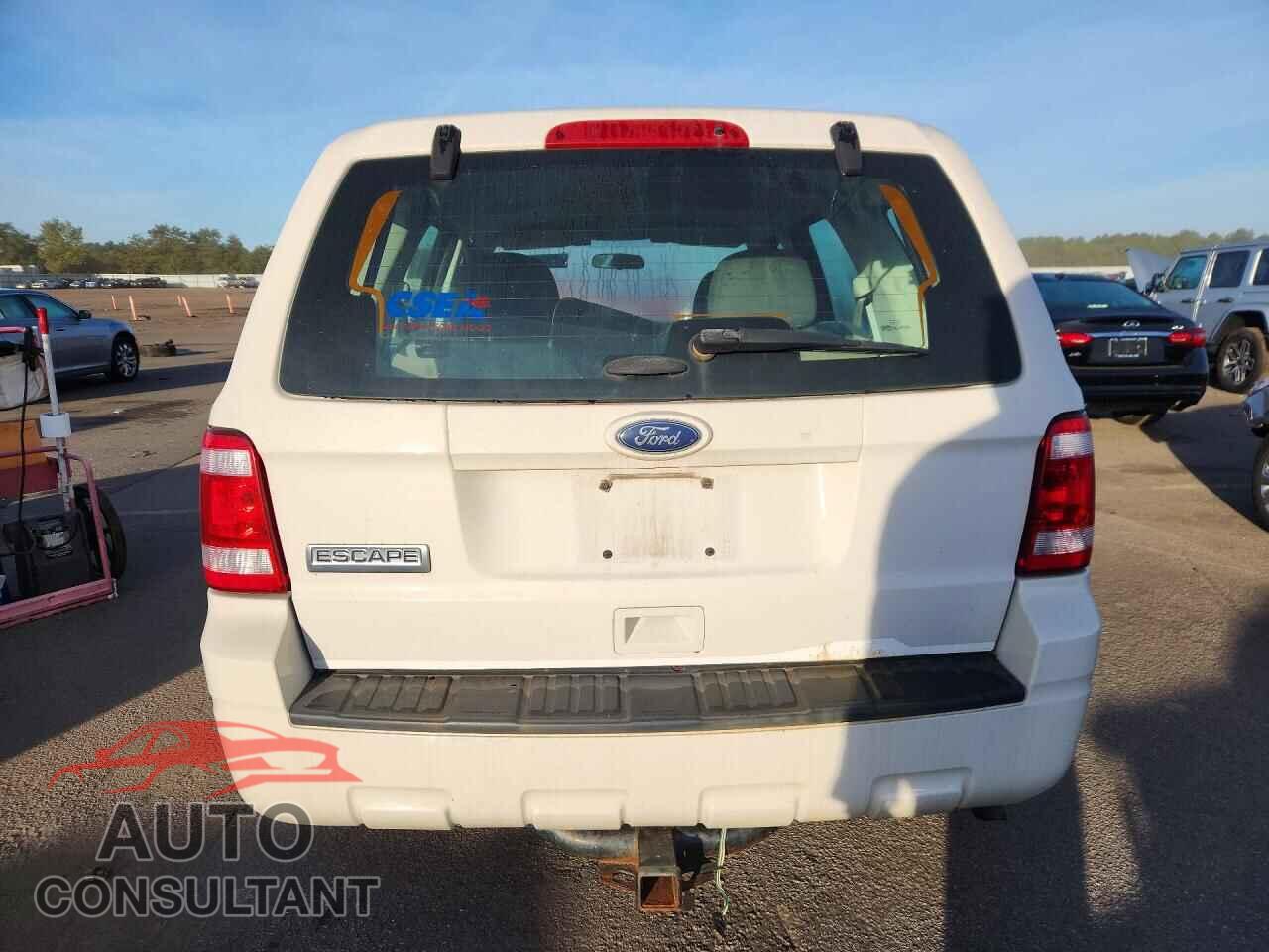 FORD ESCAPE 2011 - 1FMCU9C71BKB77173
