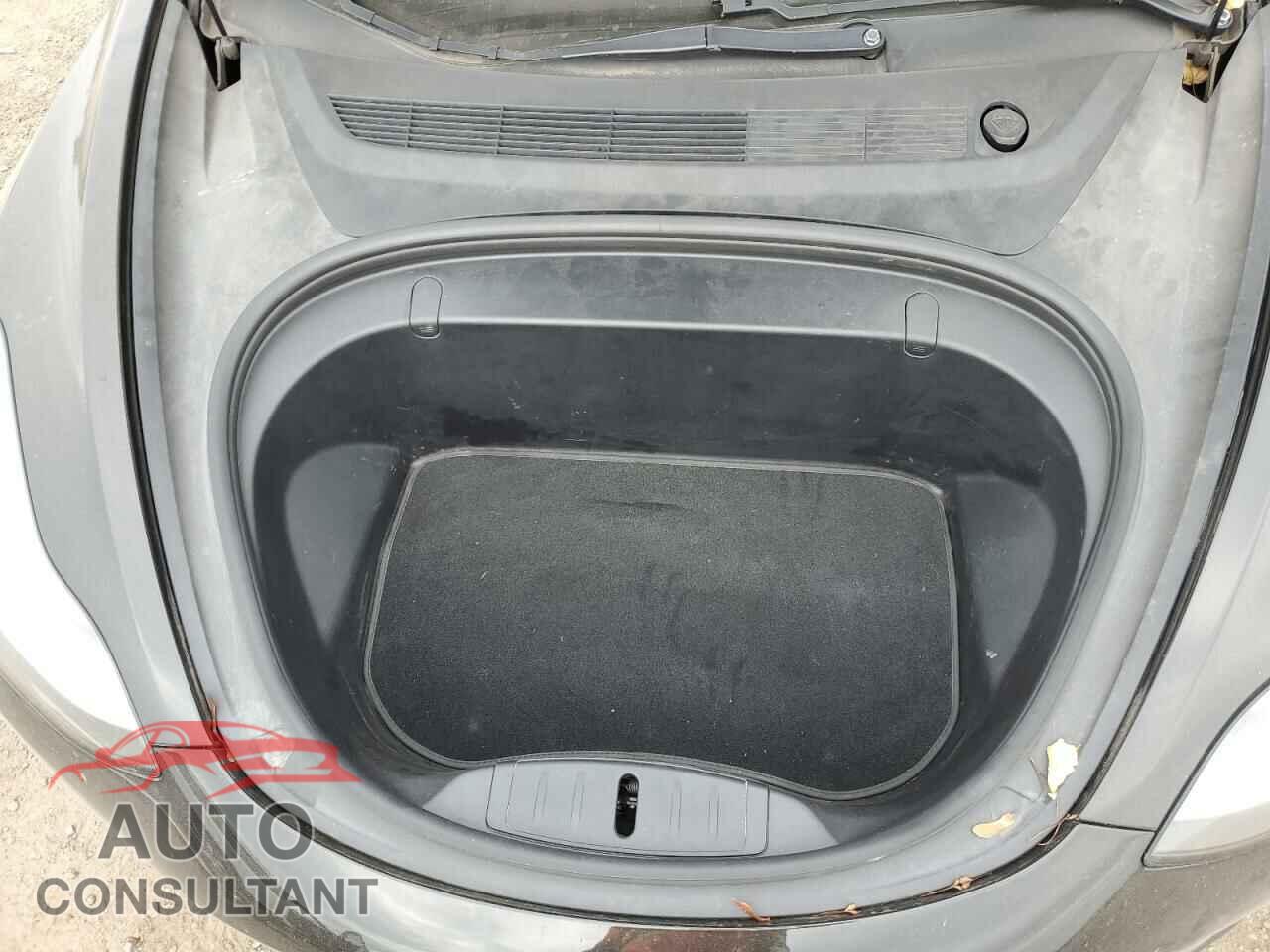 TESLA MODEL 3 2018 - 5YJ3E1EB4JF126766