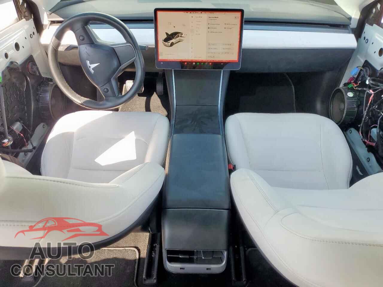 TESLA MODEL 3 2018 - 5YJ3E1EB8JF099961