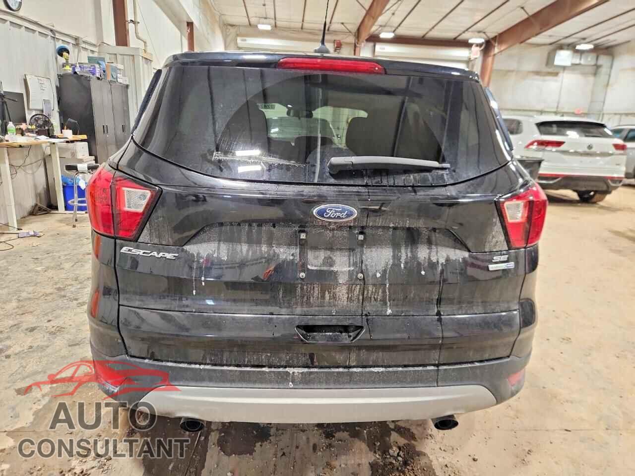 FORD ESCAPE 2019 - 1FMCU9GD3KUC09707