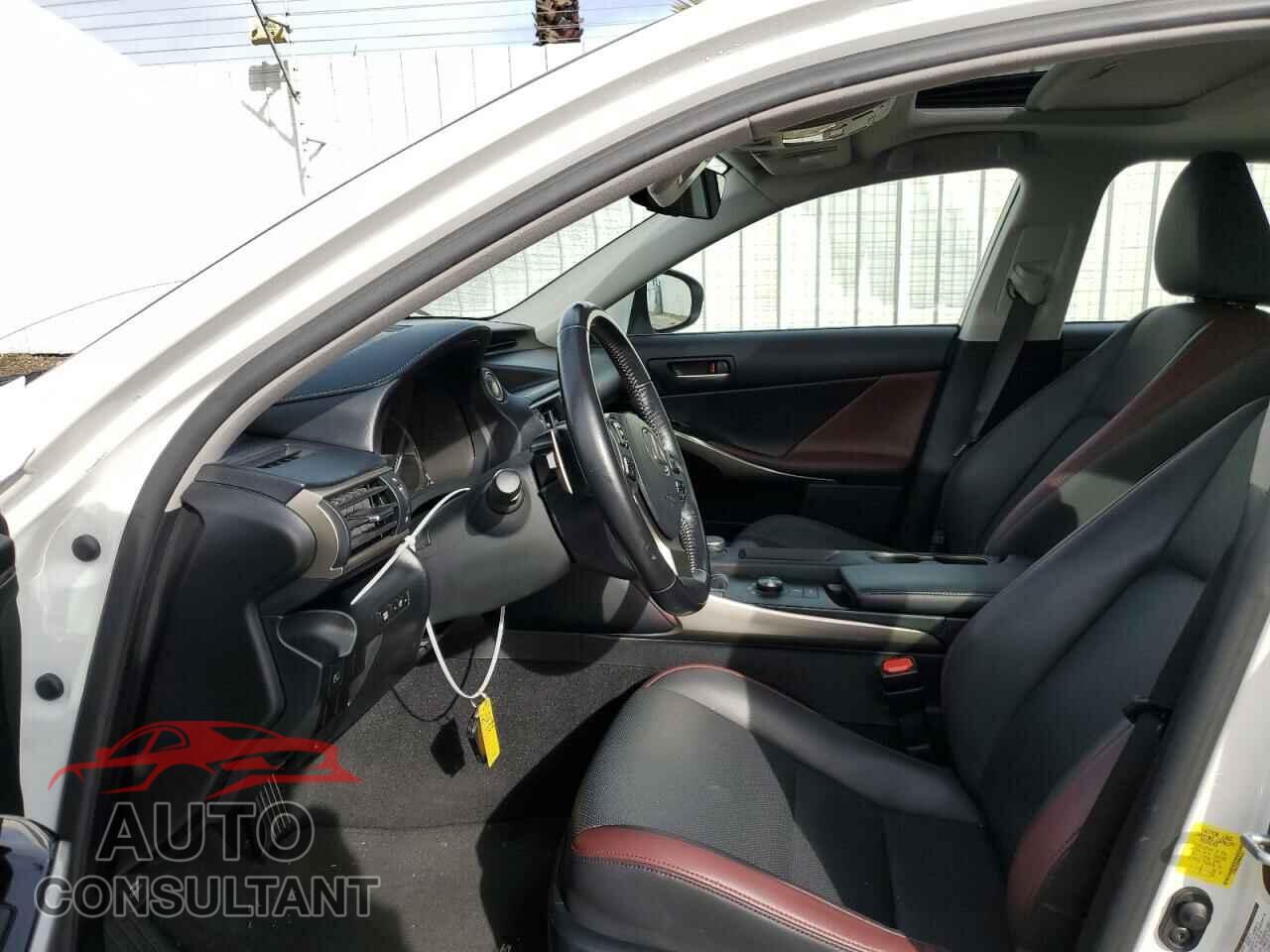 LEXUS IS 2017 - JTHBA1D28H5056241