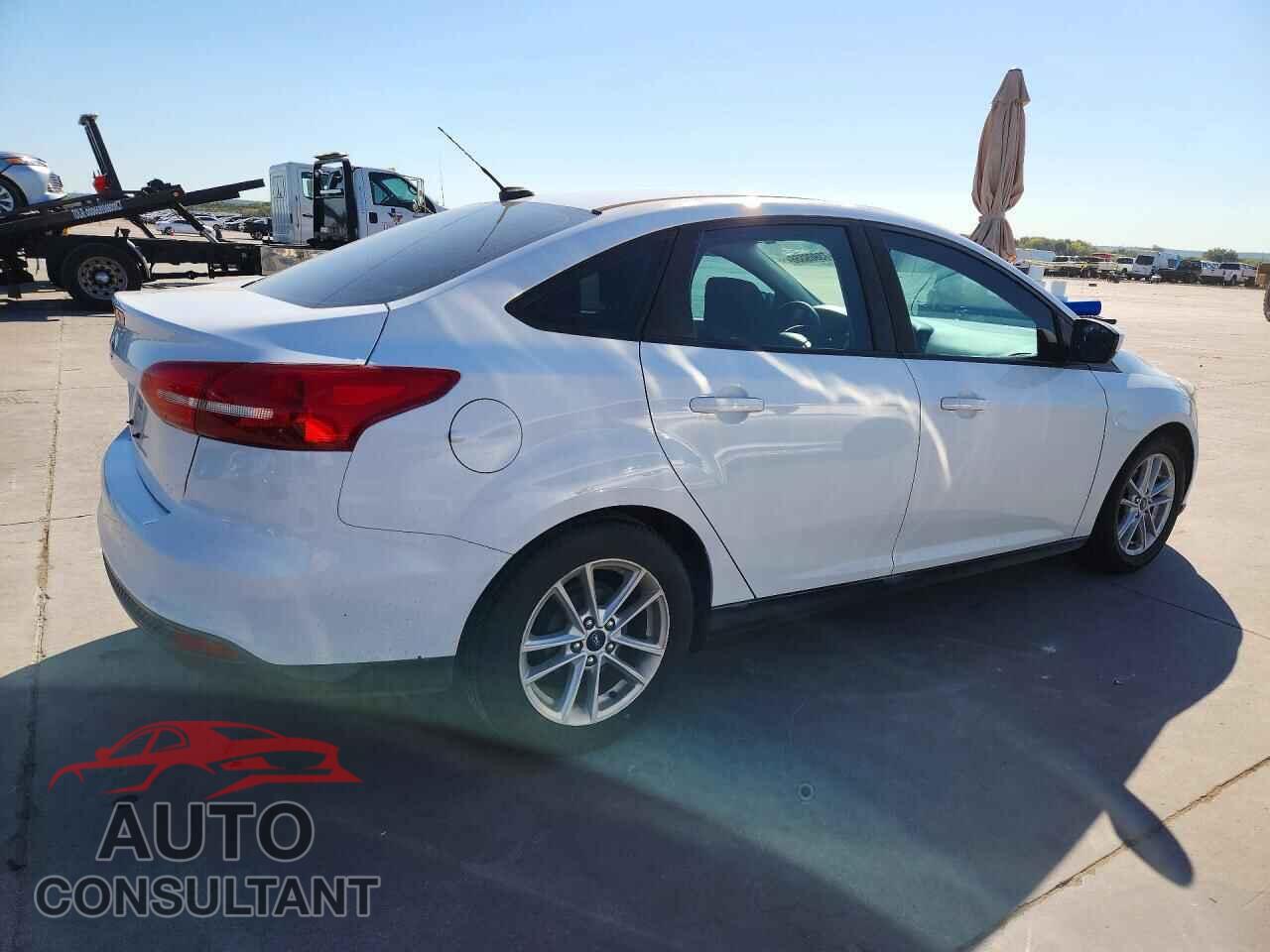 FORD FOCUS 2018 - 1FADP3F28JL302570