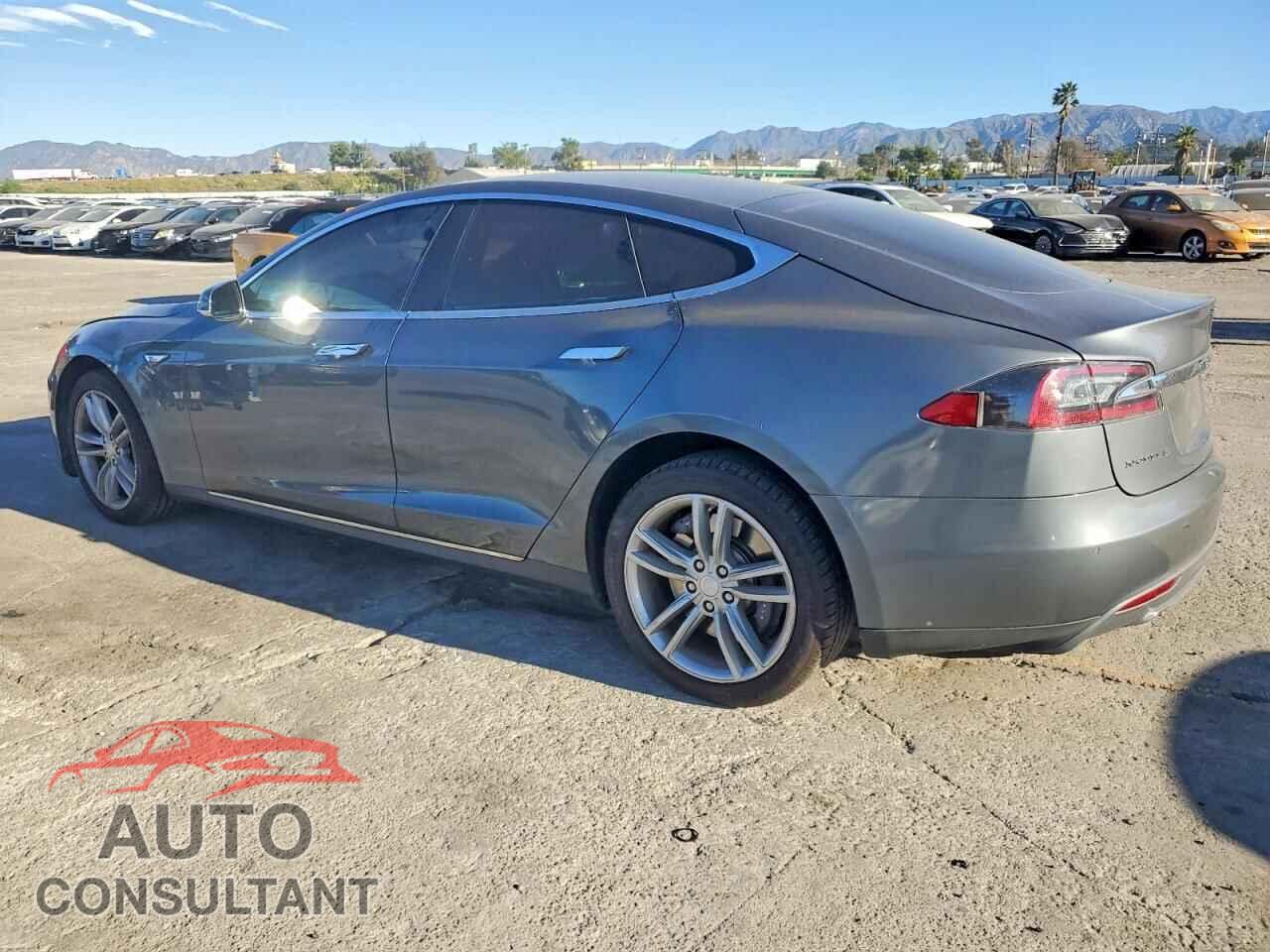 TESLA MODEL S 2014 - 5YJSA1H18EFP38355