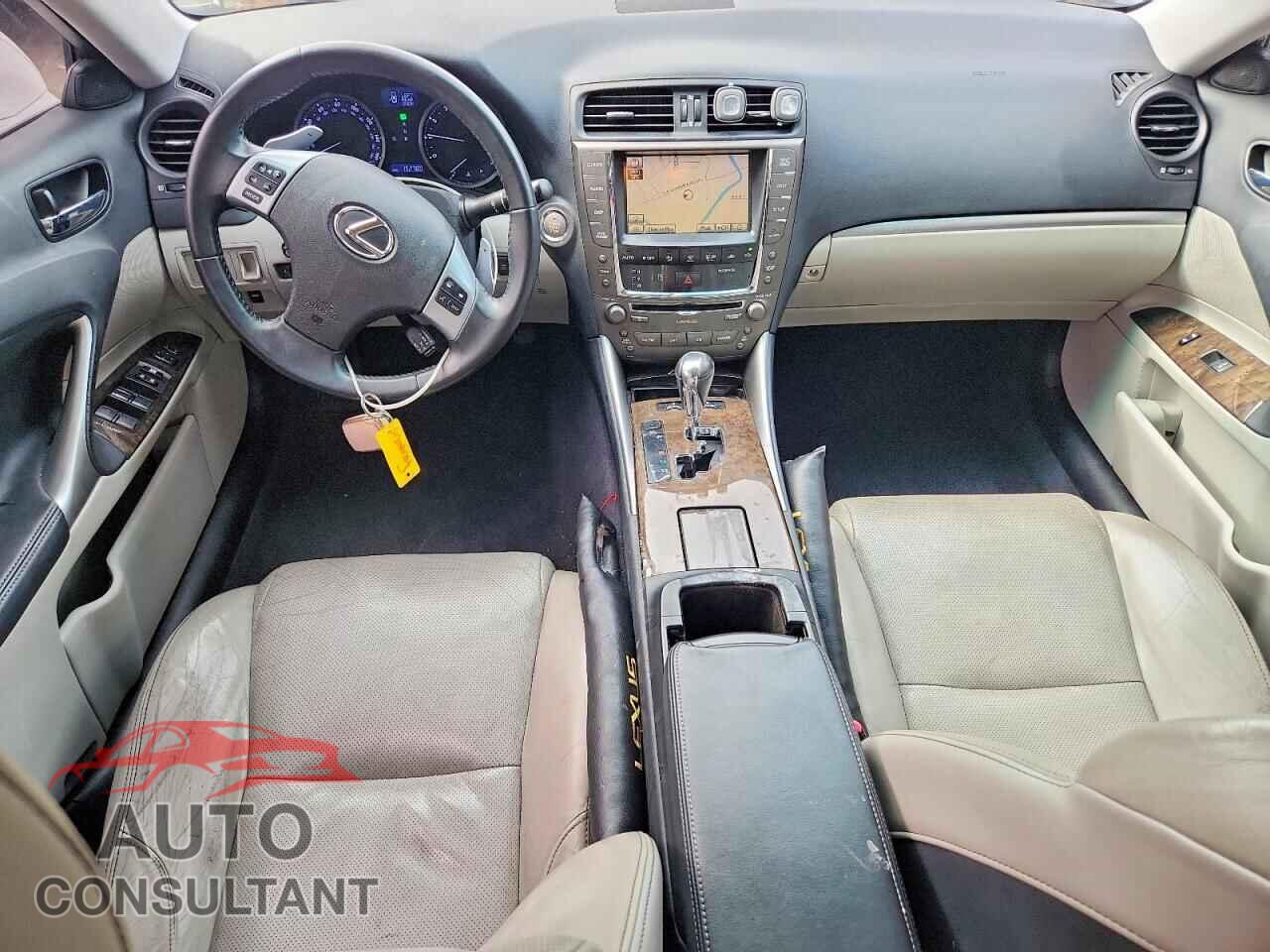 LEXUS IS 2011 - JTHBF5C27B5138849