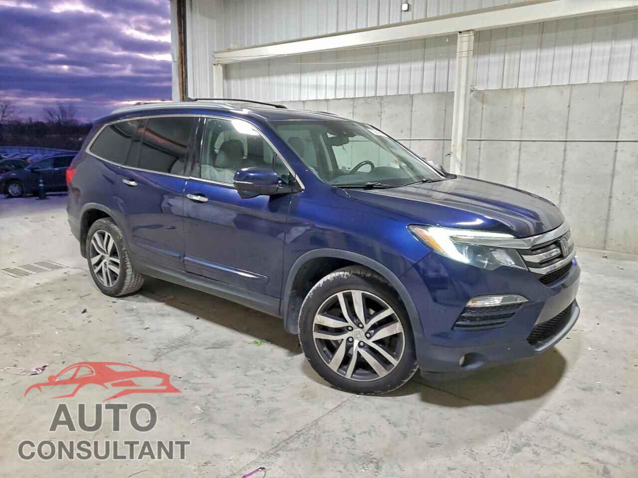 HONDA PILOT 2017 - 5FNYF6H99HB022745