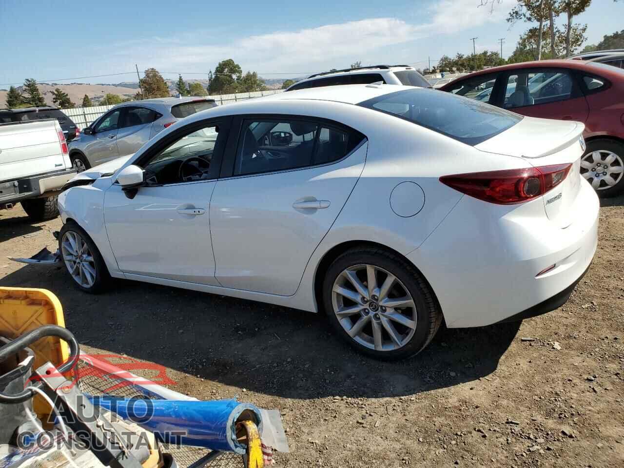 MAZDA 3 2017 - JM1BN1V75H1117567