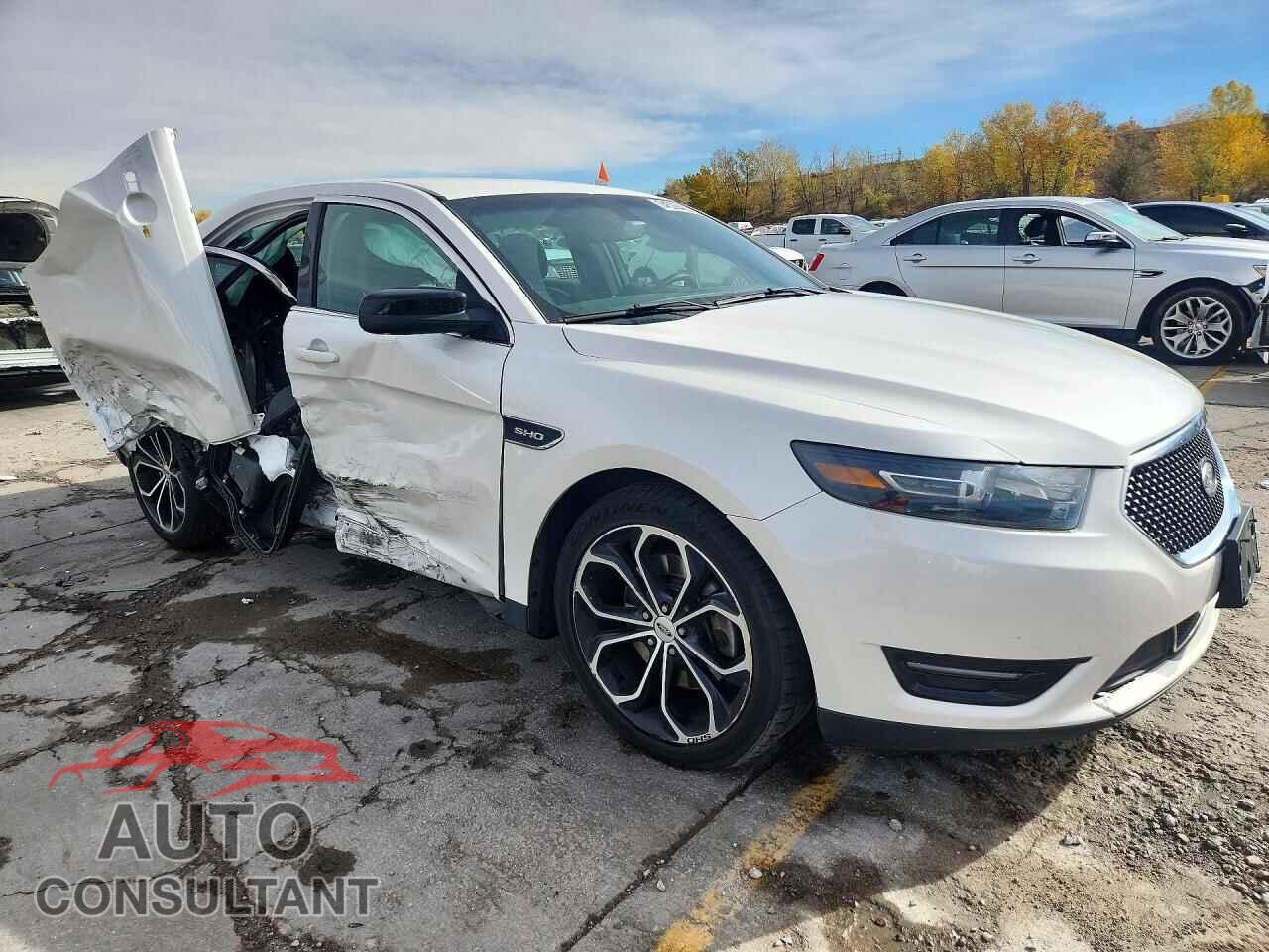 FORD TAURUS 2016 - 1FAHP2KT5GG158360