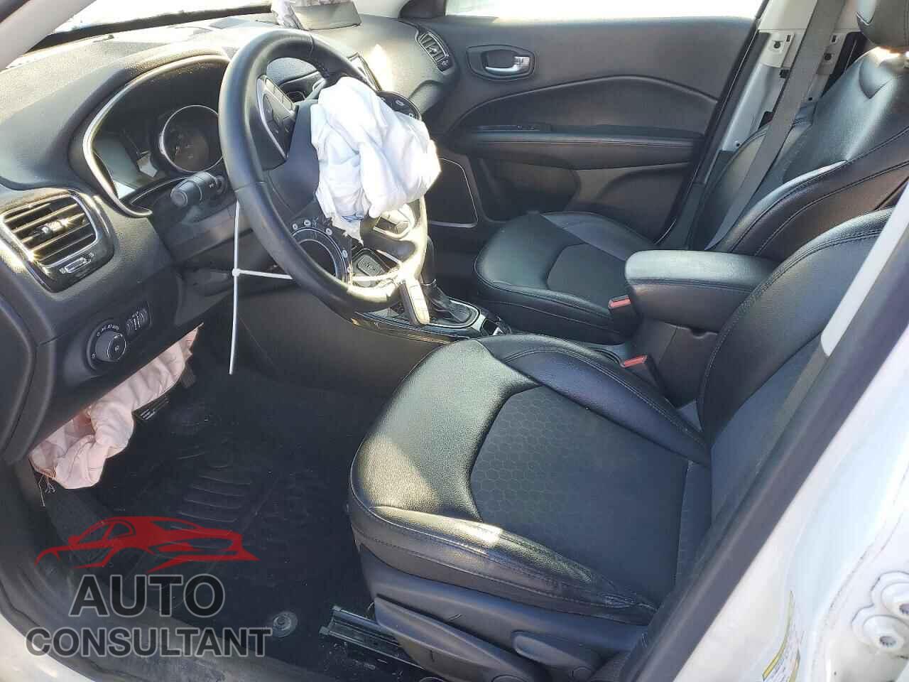 JEEP COMPASS 2019 - 3C4NJDBB4KT724143