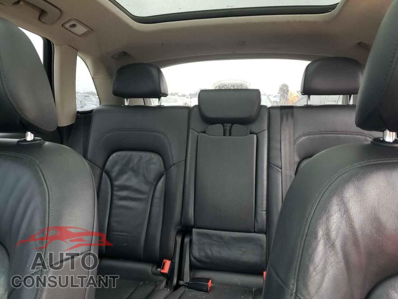 AUDI Q5 2011 - WA1CFAFP3BA008364