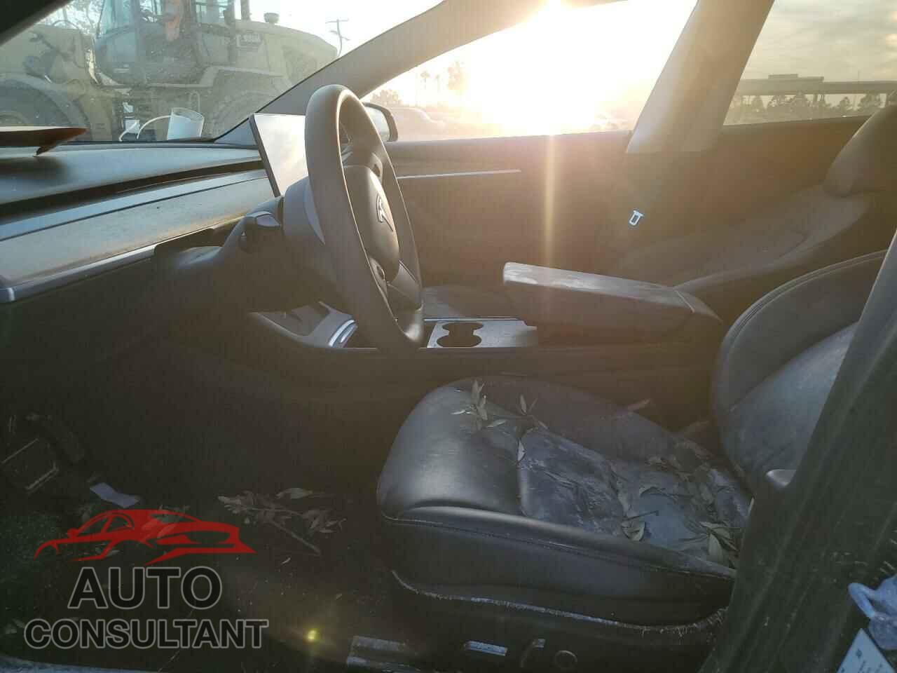 TESLA MODEL 3 2021 - 5YJ3E1EA4MF083428