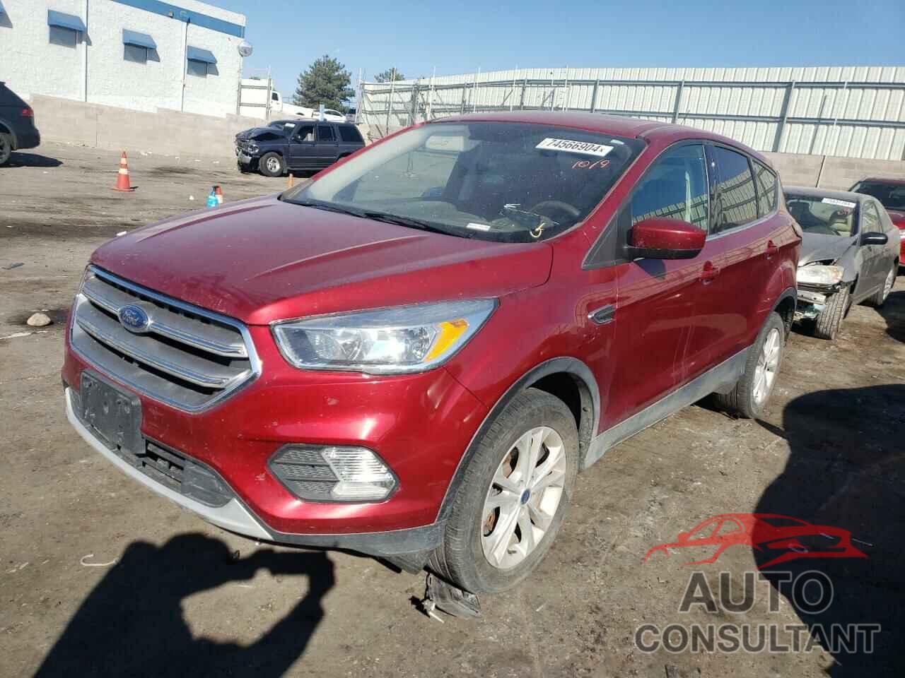 FORD ESCAPE 2017 - 1FMCU9GD2HUD05899