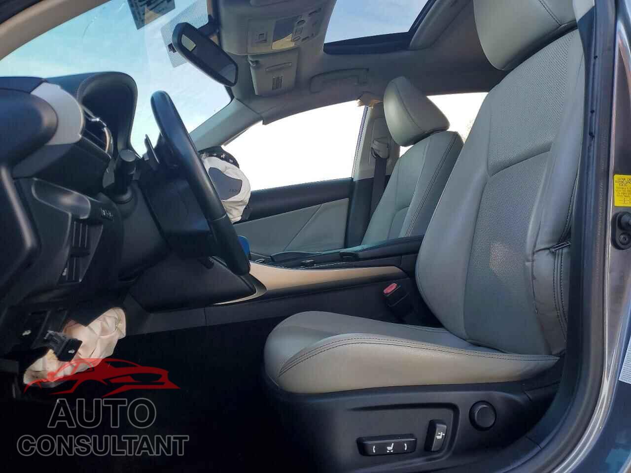 LEXUS IS 2014 - JTHCF1D23E5010415