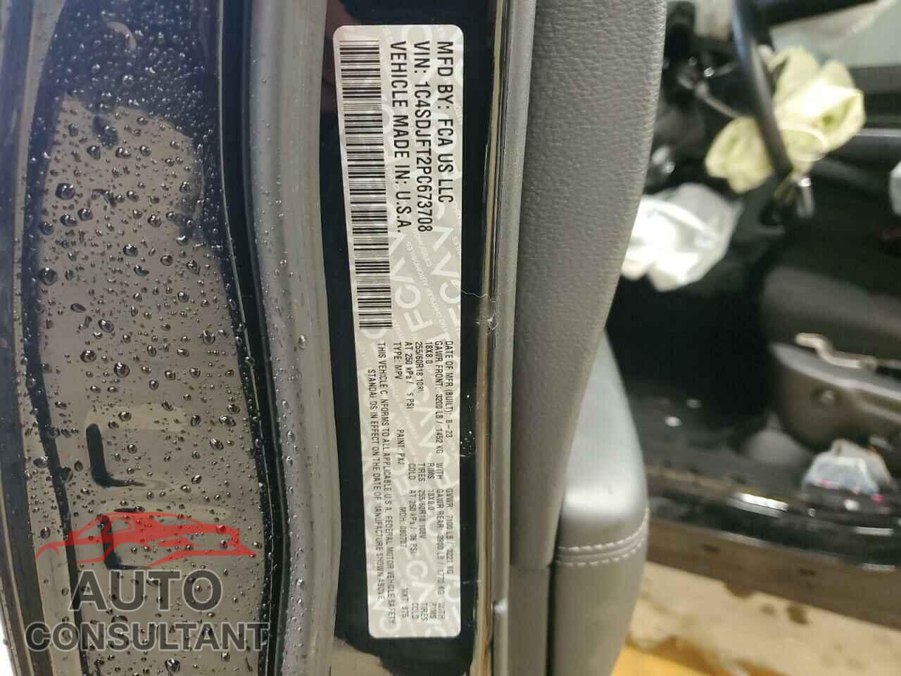 DODGE DURANGO 2023 - 1C4SDJFT2PC673708