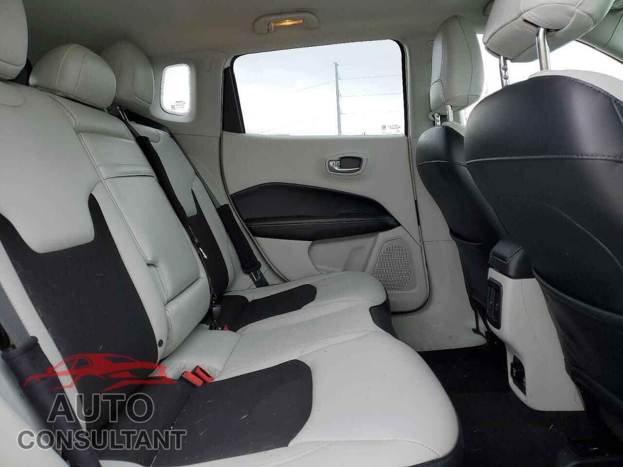JEEP COMPASS 2017 - 3C4NJDBB9HT656429