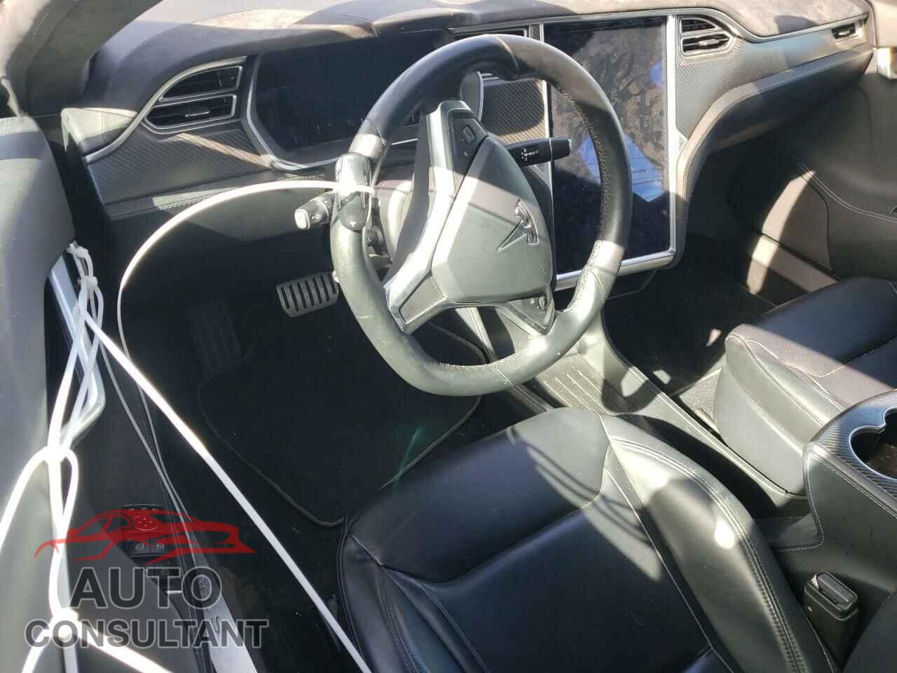 TESLA MODEL S 2015 - 5YJSA1H46FF092468