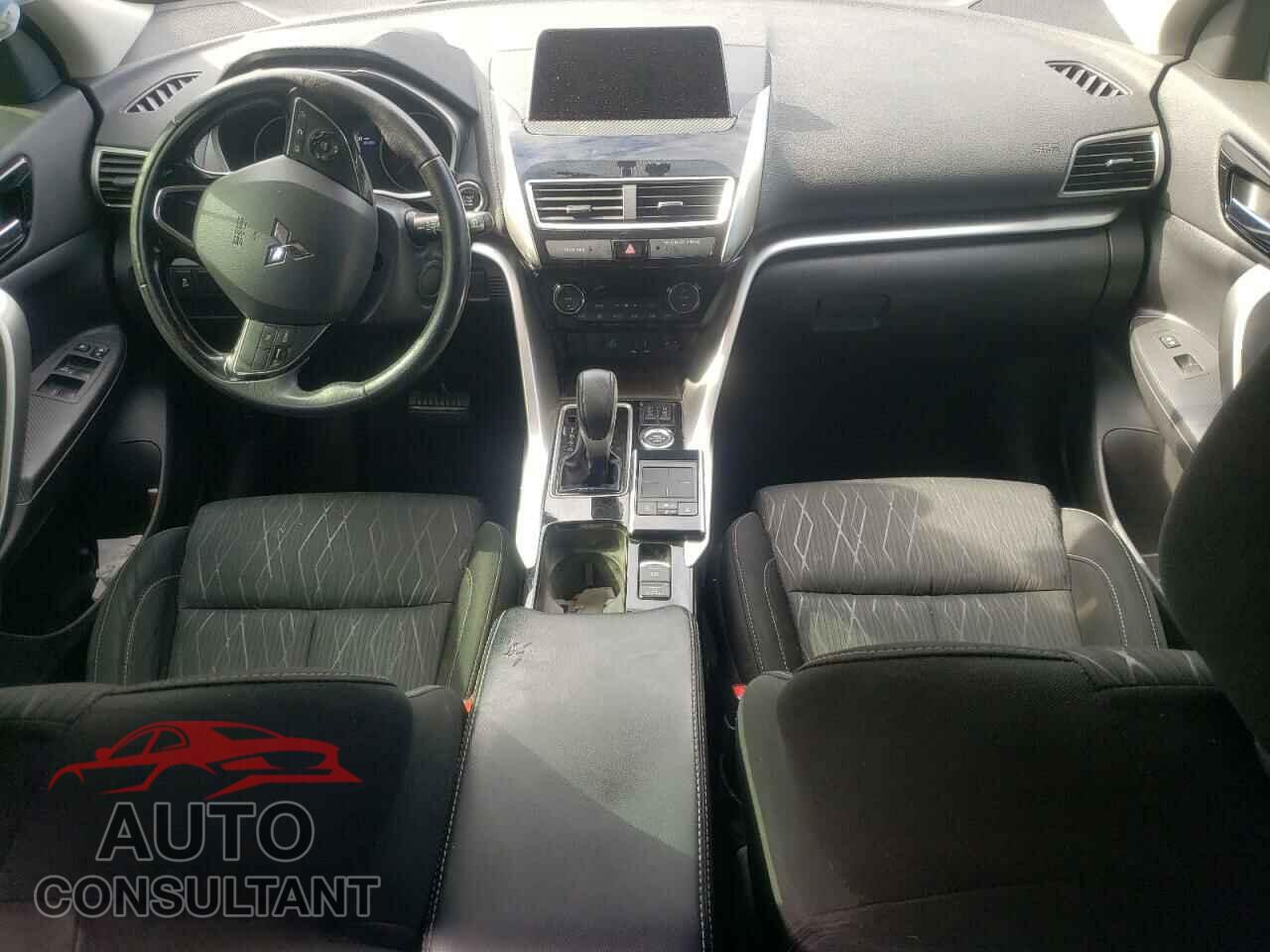 MITSUBISHI ECLIPSE 2018 - JA4AT5AA5JZ070214