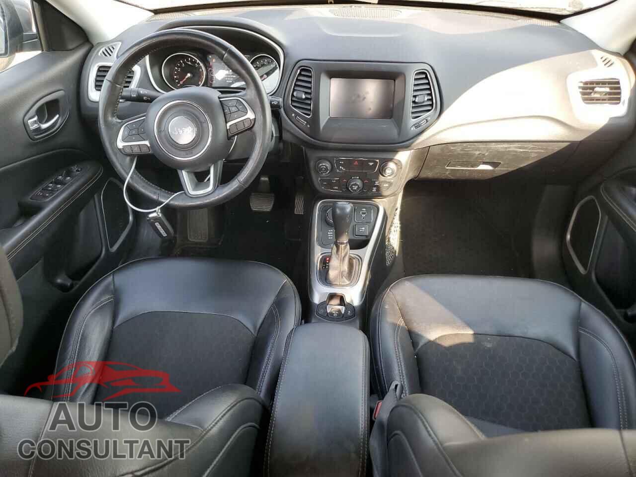 JEEP COMPASS 2018 - 3C4NJDBB3JT314710