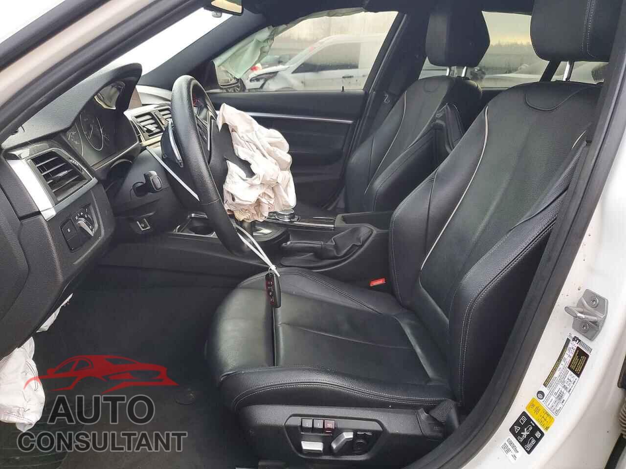 BMW 3 SERIES 2016 - WBA8E3G55GNU02095