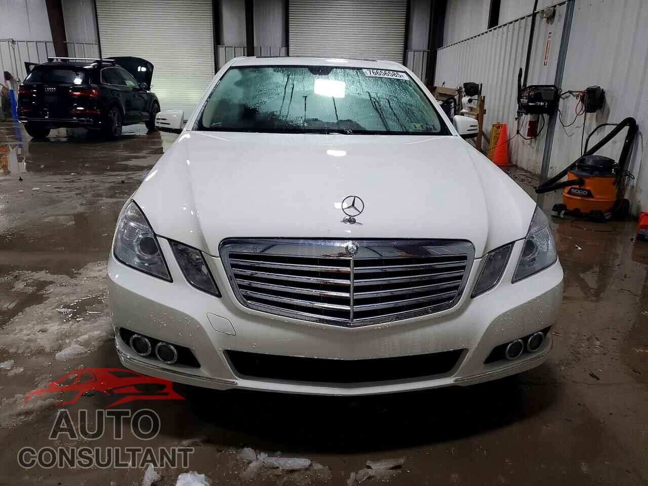 MERCEDES-BENZ E-CLASS 2011 - WDDHF8HB5BA492209