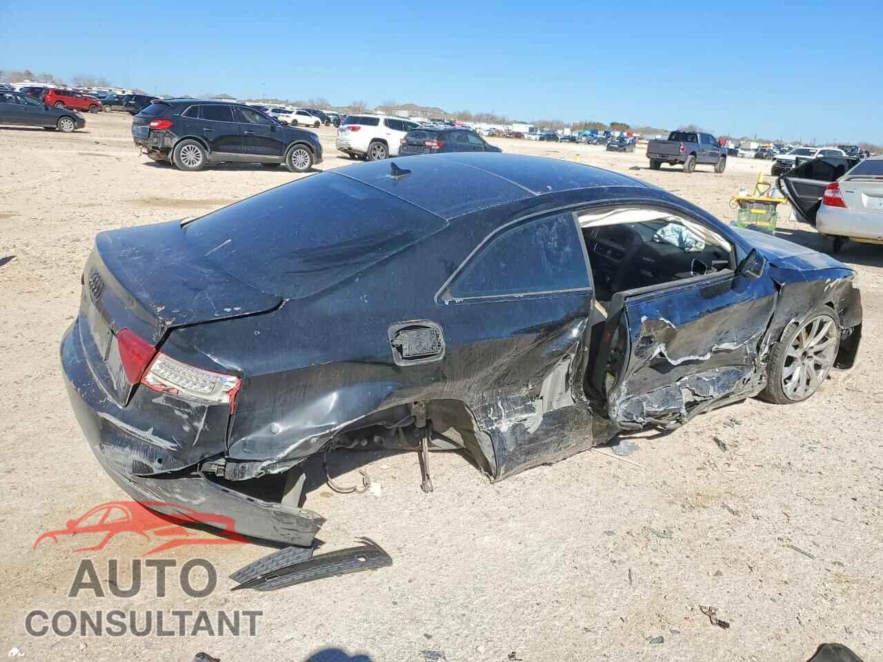 AUDI A5 2013 - WAULFAFR1DA018754