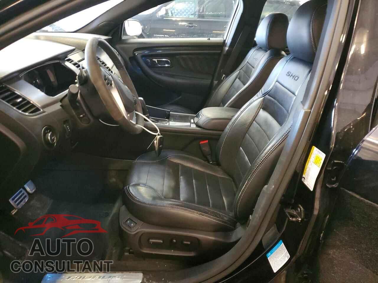 FORD TAURUS 2018 - 1FAHP2KT7JG113234
