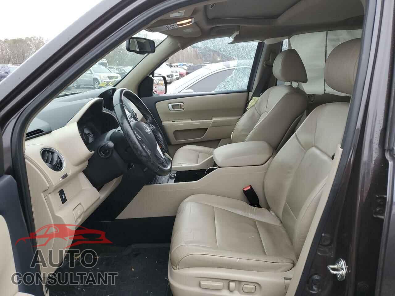 HONDA PILOT 2015 - 5FNYF3H52FB020926