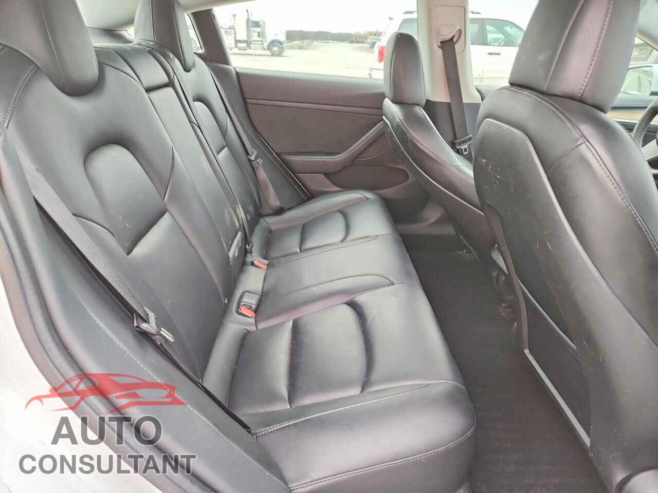 TESLA MODEL 3 2021 - 5YJ3E1EB5MF066176