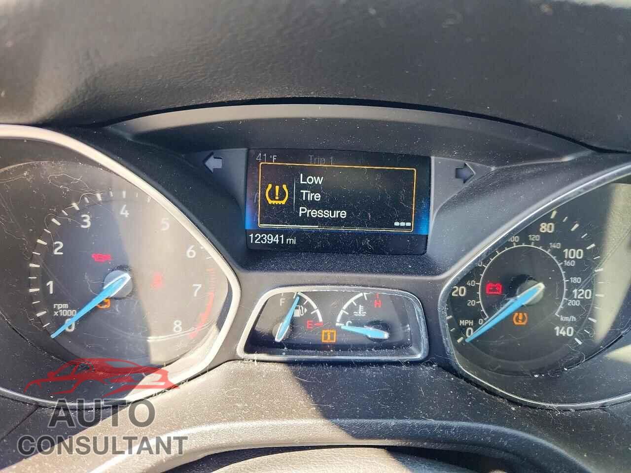 FORD FOCUS 2015 - 1FADP3F27FL253255