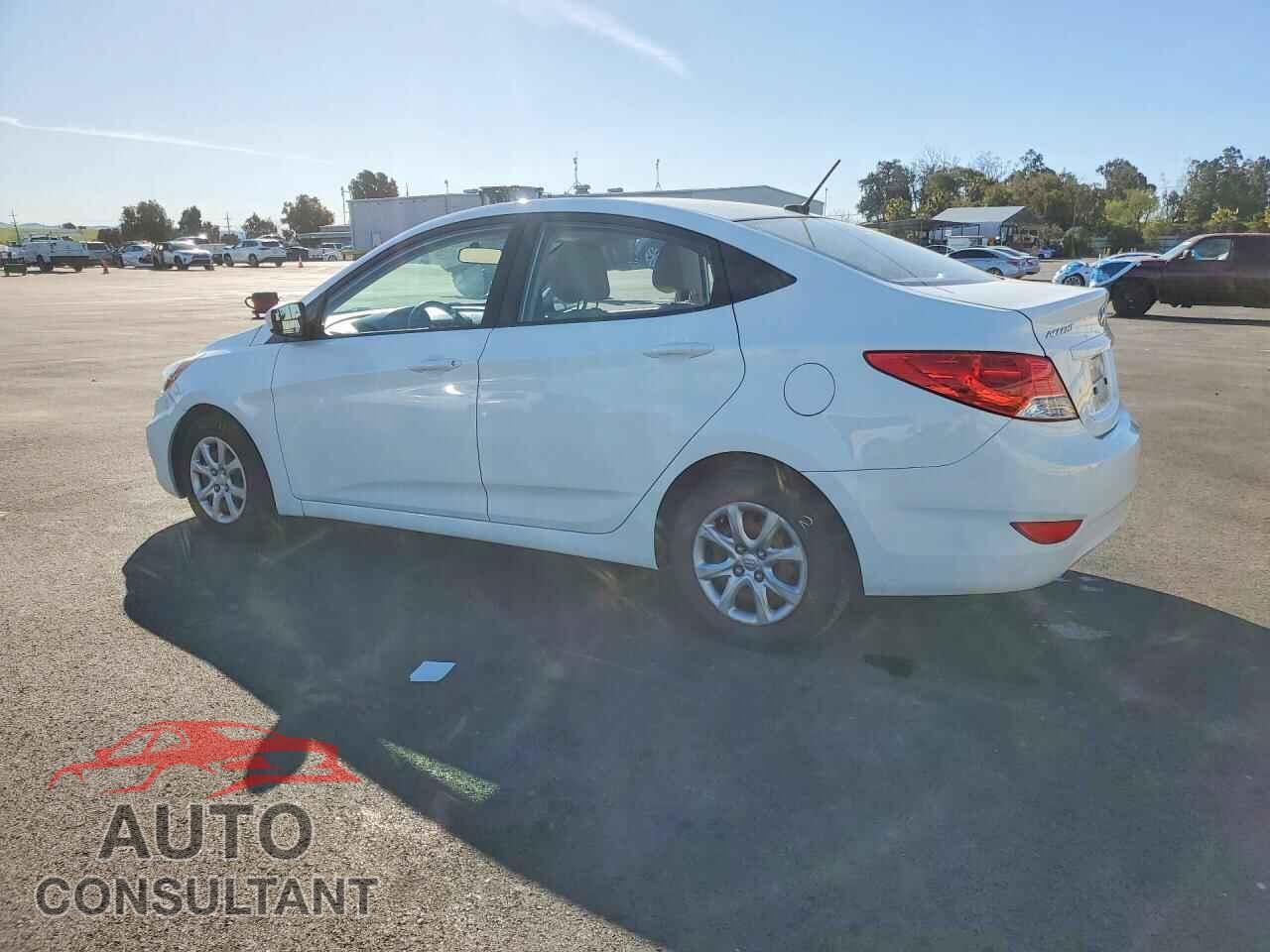 HYUNDAI ACCENT 2014 - KMHCT4AEXEU713974