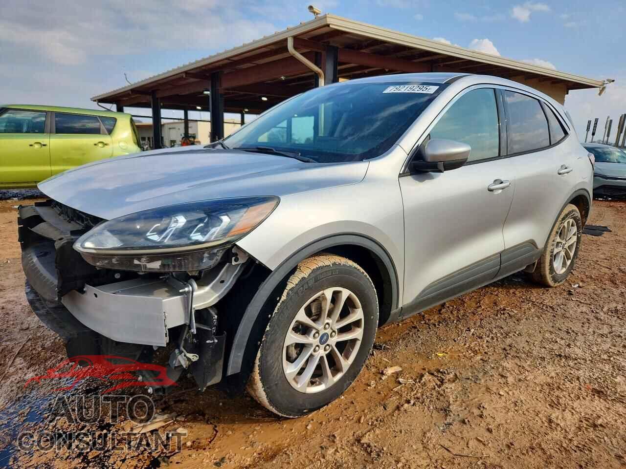 FORD ESCAPE 2020 - 1FMCU0G61LUA46568