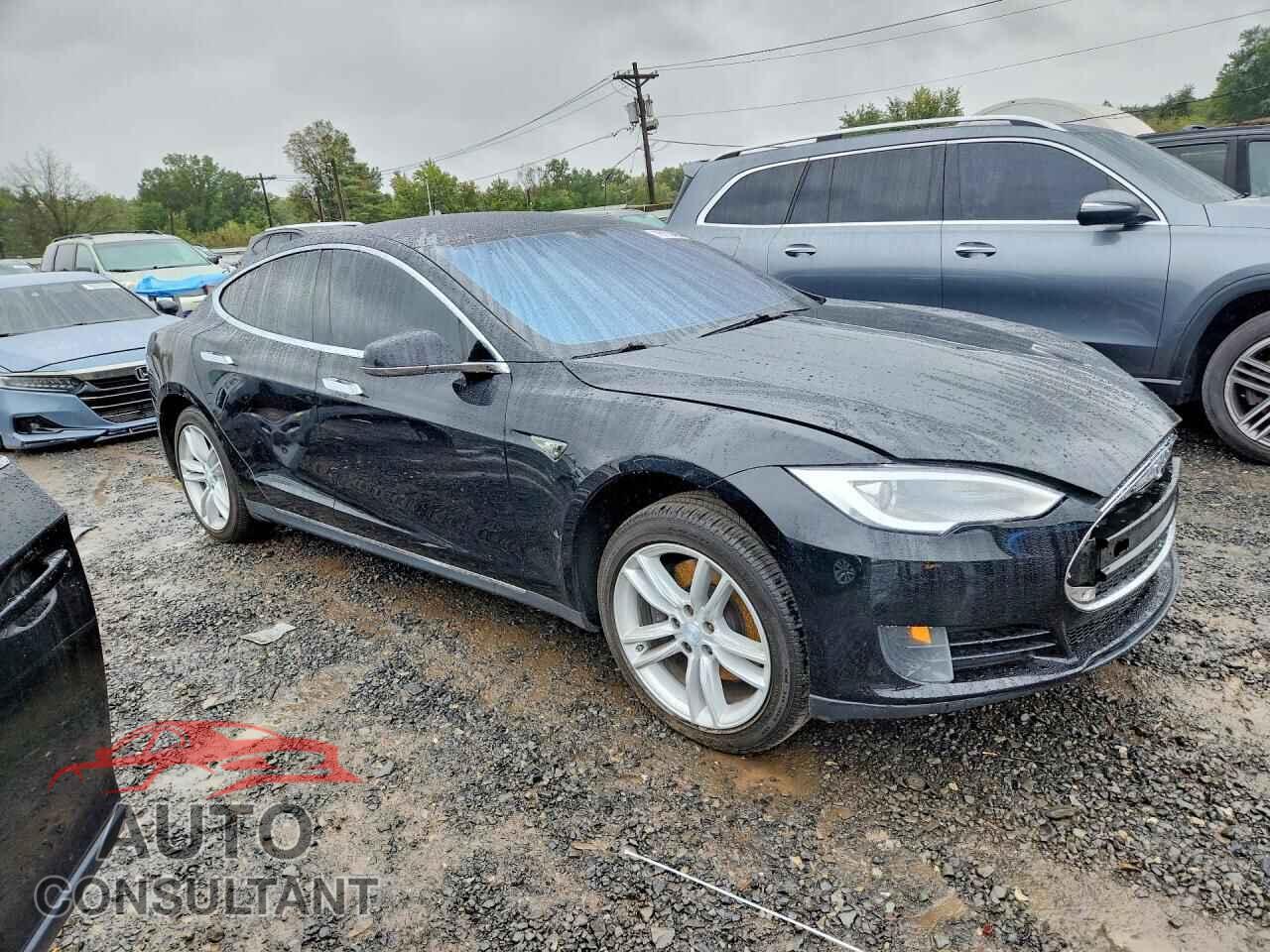 TESLA MODEL S 2013 - 5YJSA1AC5DFP10085