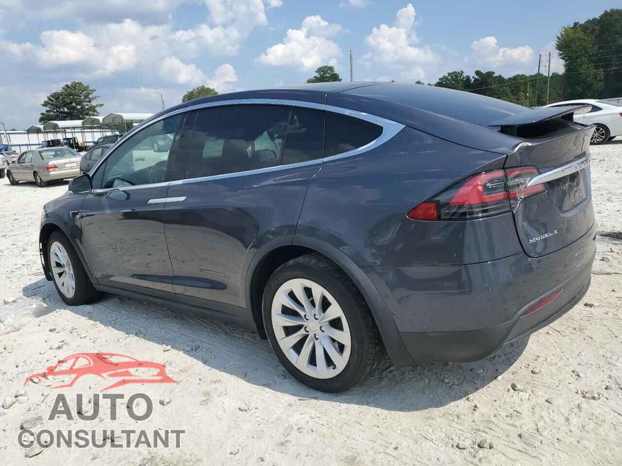 TESLA MODEL X 2017 - 5YJXCDE23HF044191