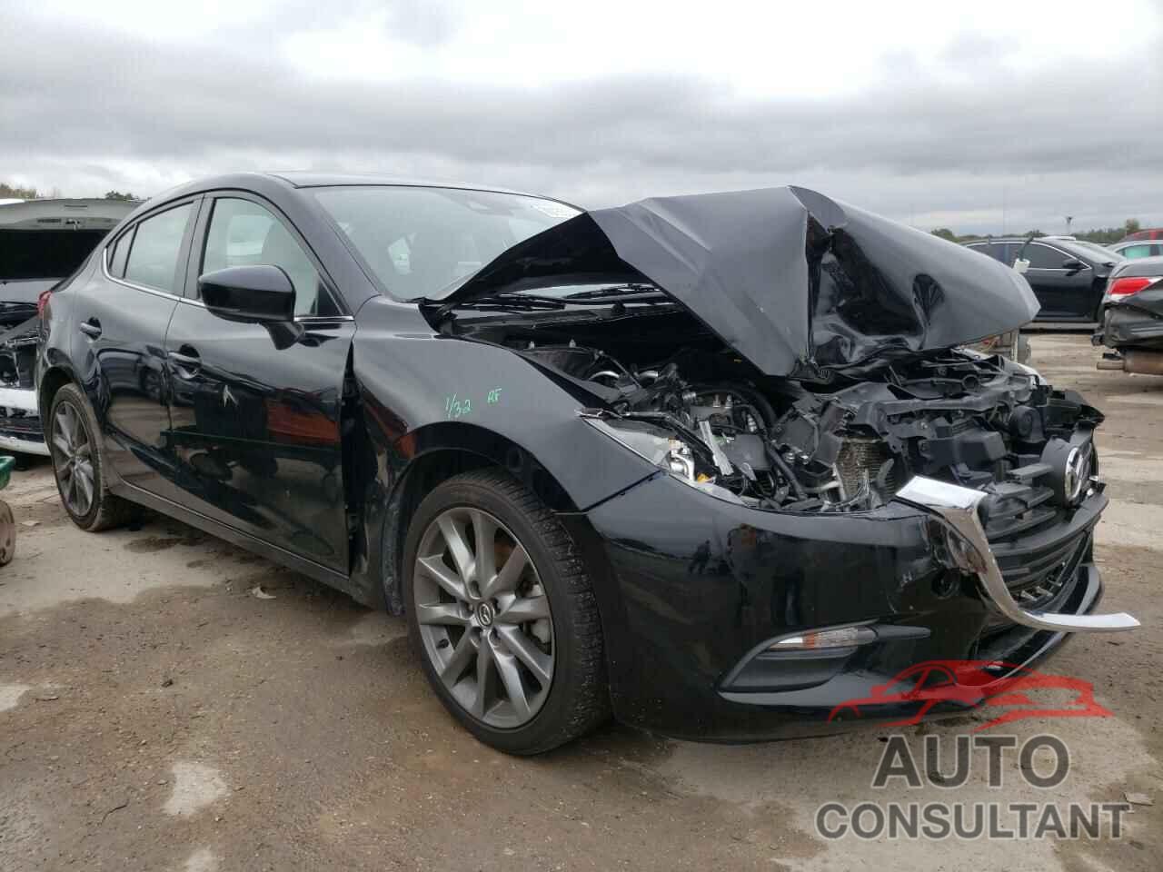 MAZDA 3 2018 - 3MZBN1V32JM213580