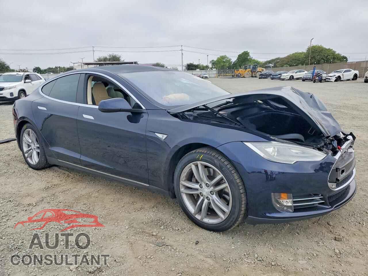 TESLA MODEL S 2012 - 5YJSA1CN1CFP01302