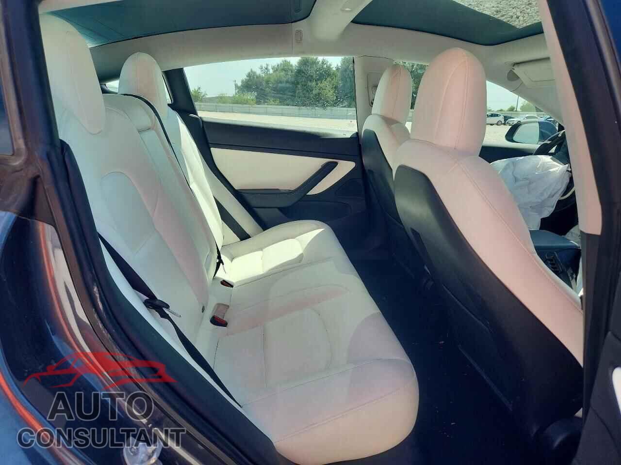 TESLA MODEL 3 2019 - 5YJ3E1EA0KF486092