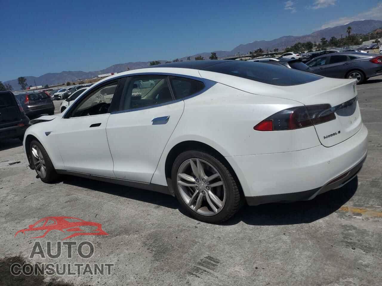 TESLA MODEL S 2013 - 5YJSA1CN5DFP27824