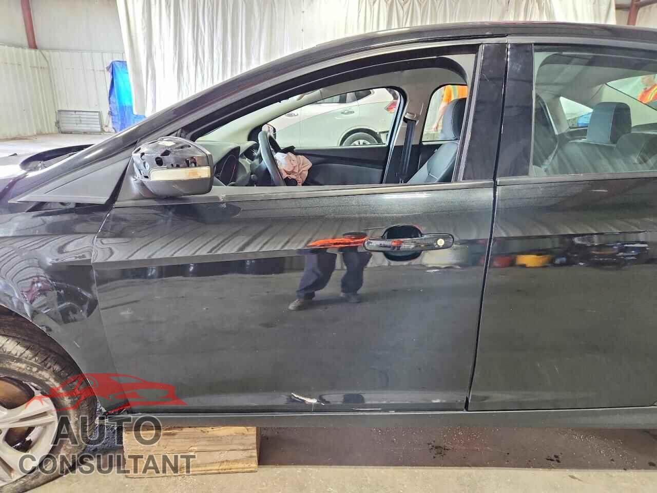 FORD FOCUS 2014 - 1FADP3F25EL424552